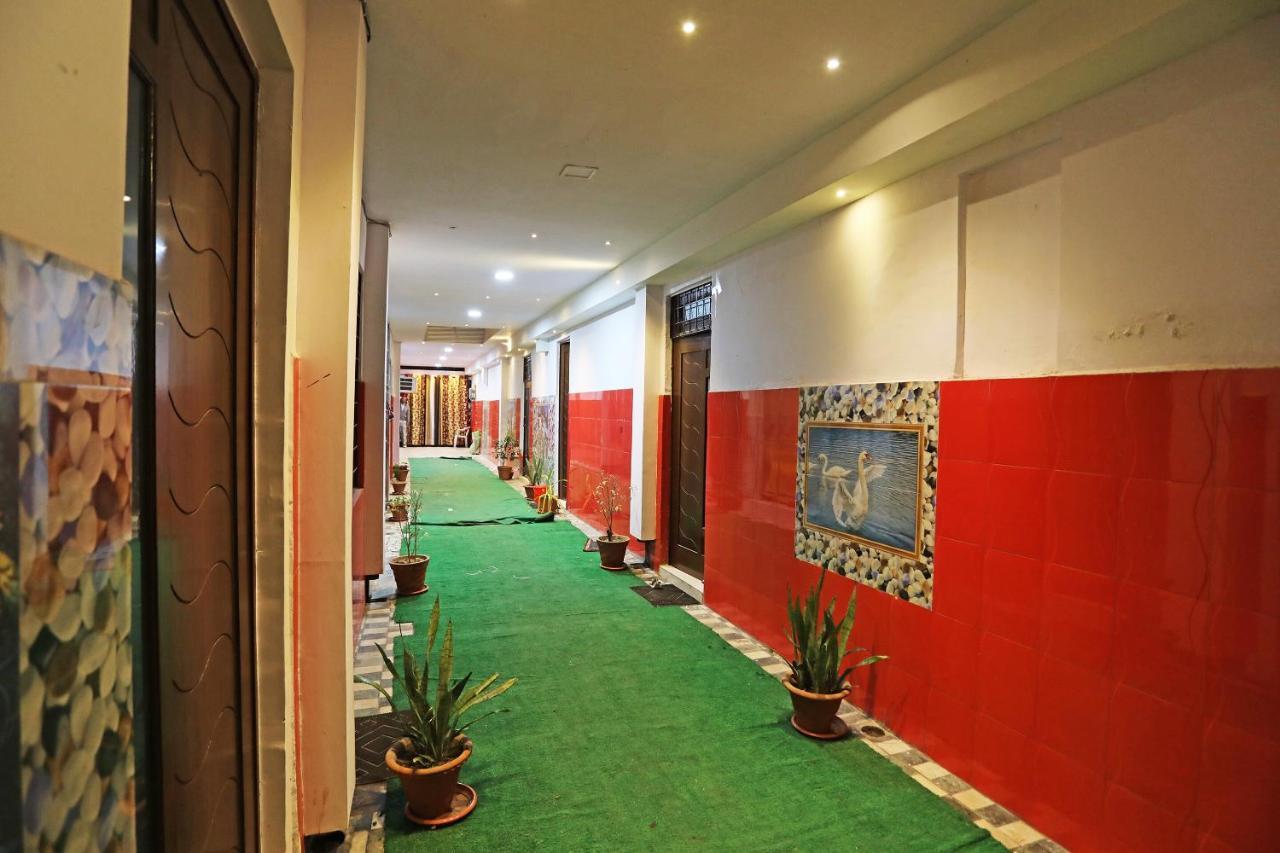 Oyo 29294 Tripathi Guest House Kanpur Exterior photo